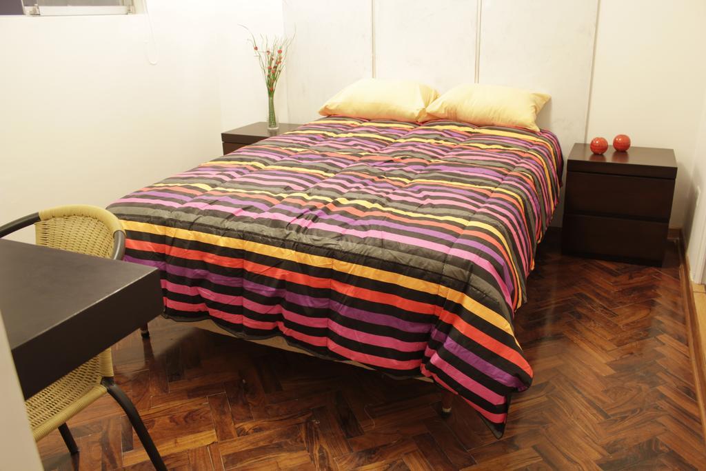 Bed & Breakfast - La Casa De Ceci Lima Exteriör bild
