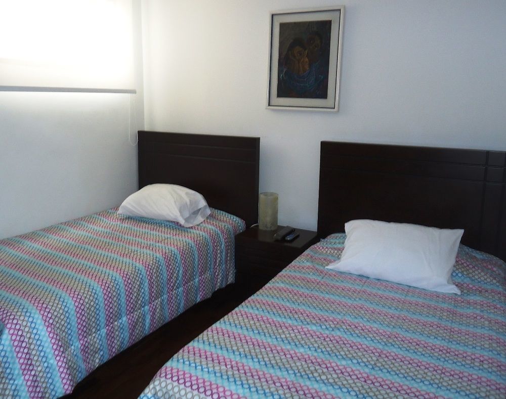 Bed & Breakfast - La Casa De Ceci Lima Exteriör bild