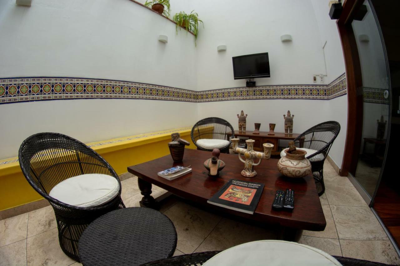 Bed & Breakfast - La Casa De Ceci Lima Exteriör bild