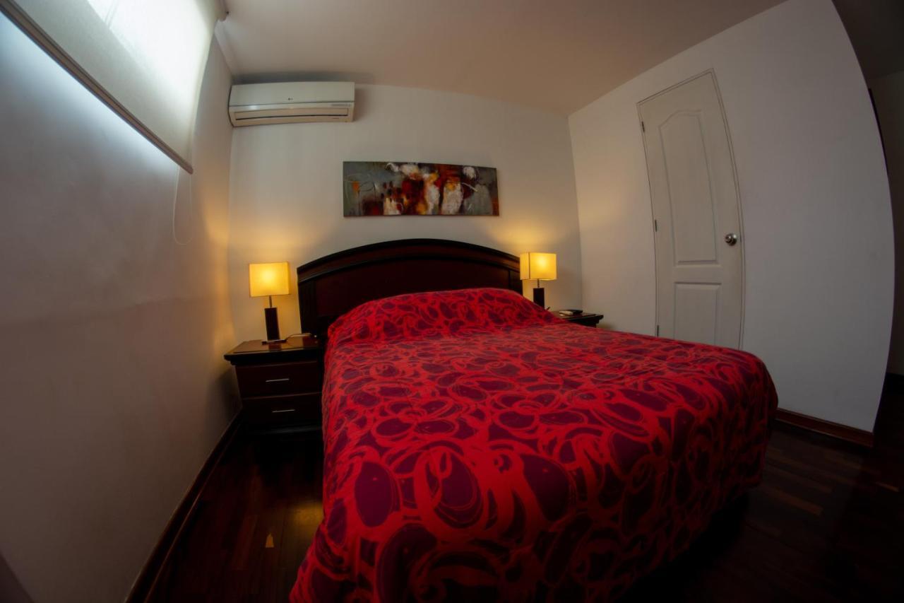 Bed & Breakfast - La Casa De Ceci Lima Exteriör bild